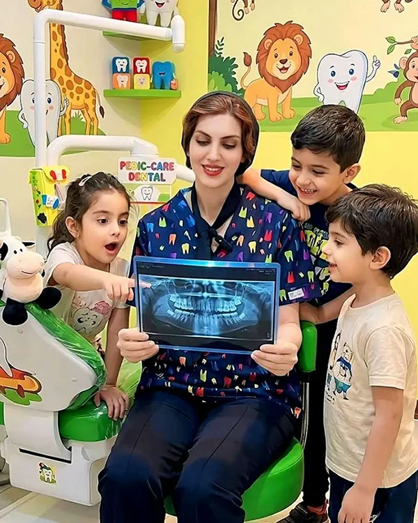 دکتر نجمه اخلاقی، متخصص دندانپزشکی کودک با بیهوشی در اصفهان